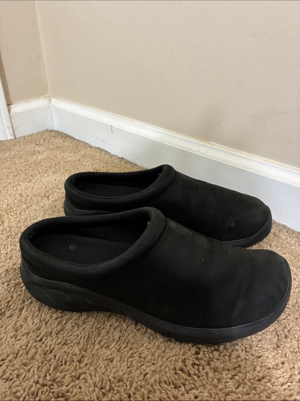 Merrell Soft Nubuck Slip-On Comfort Clogs Black Women 8.5 Outdoor Utility Casual